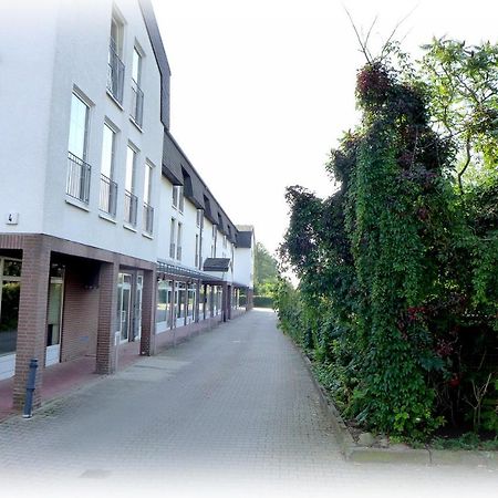 Hotel Lindenberger Hof Ahrensfelde Exteriör bild
