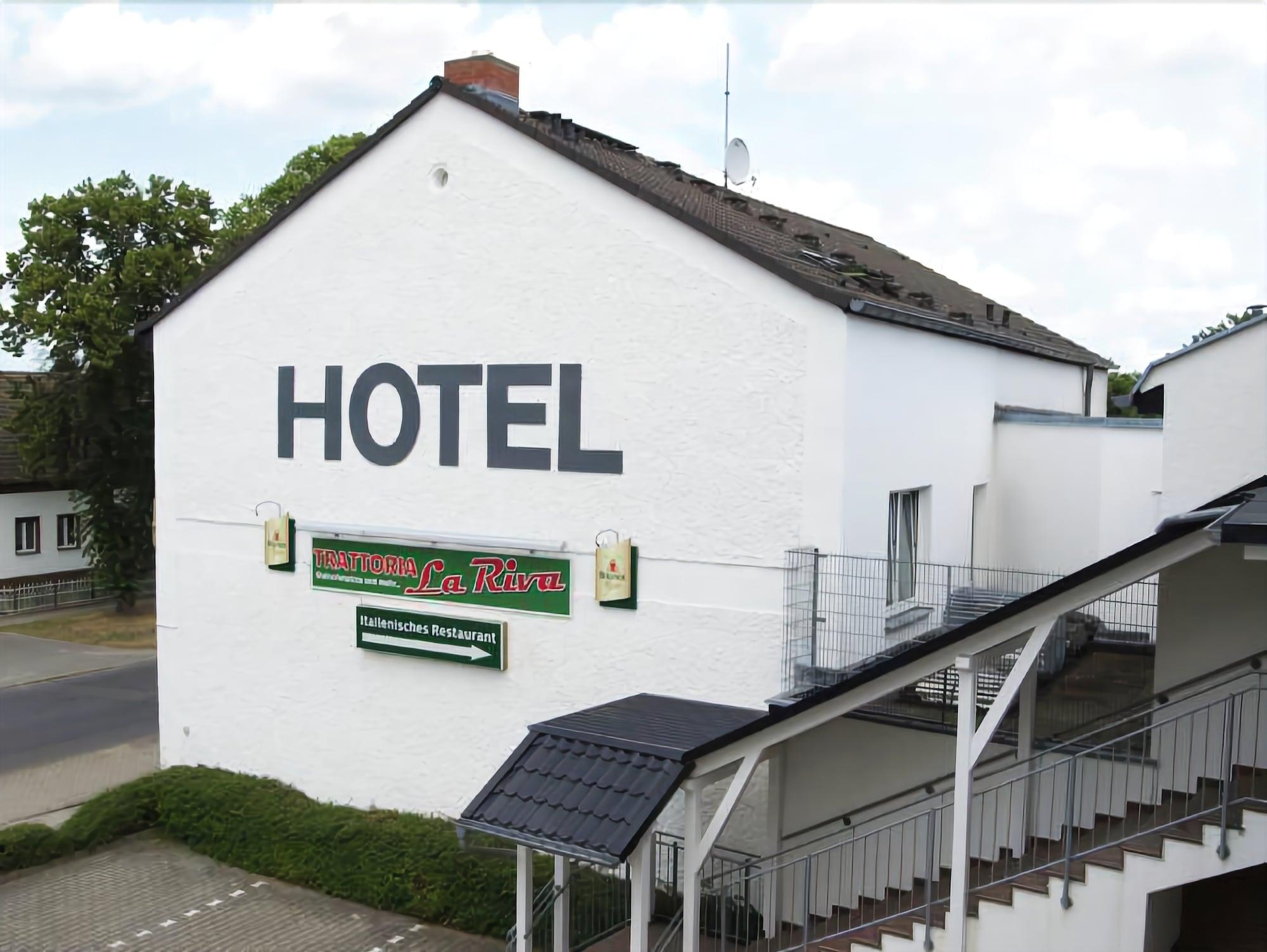 Hotel Lindenberger Hof Ahrensfelde Exteriör bild