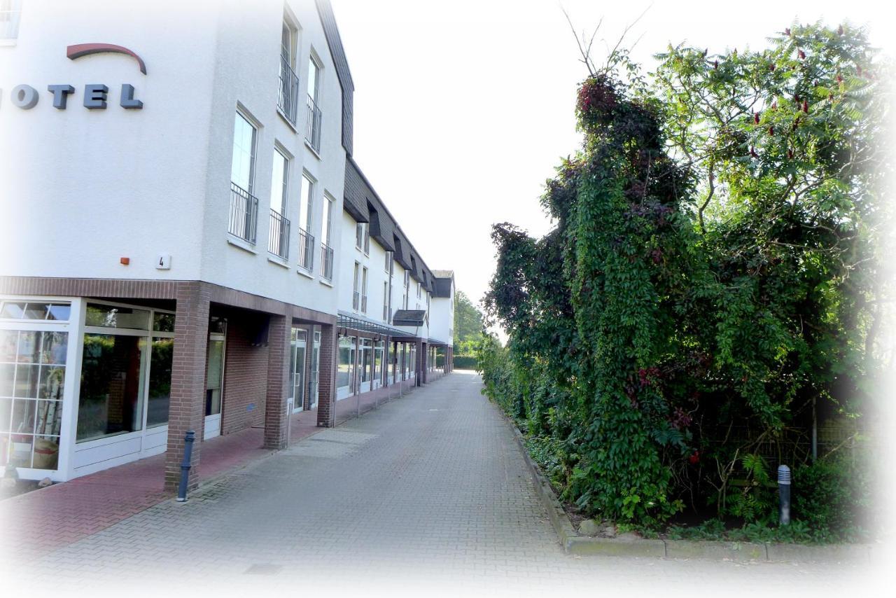 Hotel Lindenberger Hof Ahrensfelde Exteriör bild